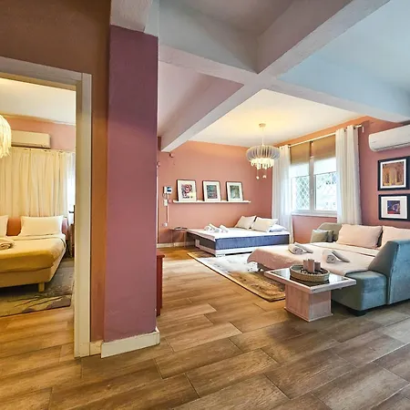 Katrin's House With Private Parking