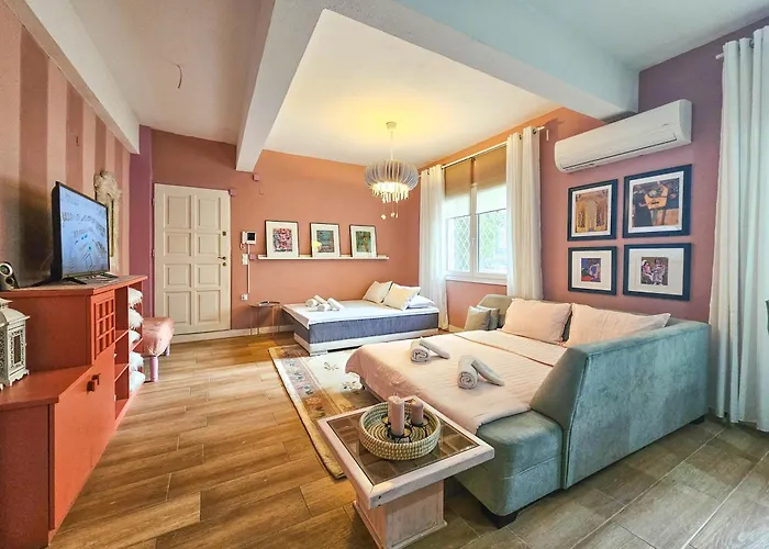 Katrin's House With Private Parking 아파트