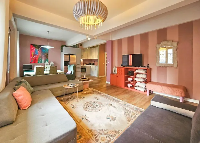 Katrin's House With Private Parking