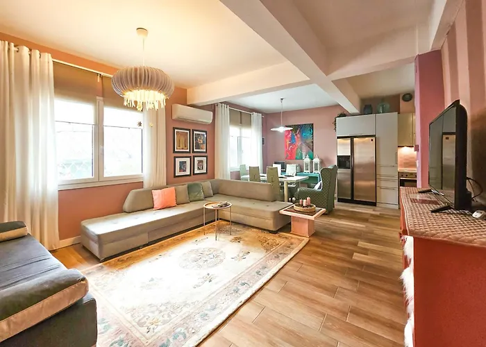 Katrin's House With Private Parking *
