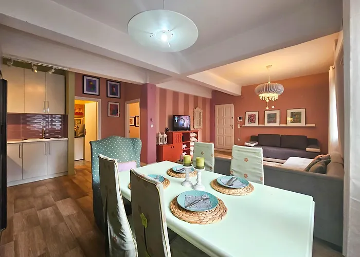Katrin's House With Private Parking *