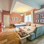 Katrin's House With Private Parking * 塞萨洛尼基