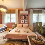 Katrin's House With Private Parking * 塞萨洛尼基
