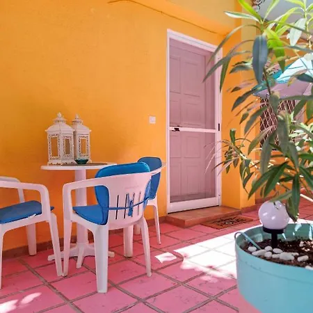 Katrin's House With Private Parking Салоники