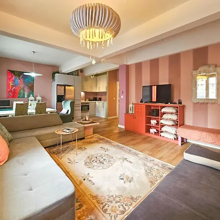 Katrin's House With Private Parking