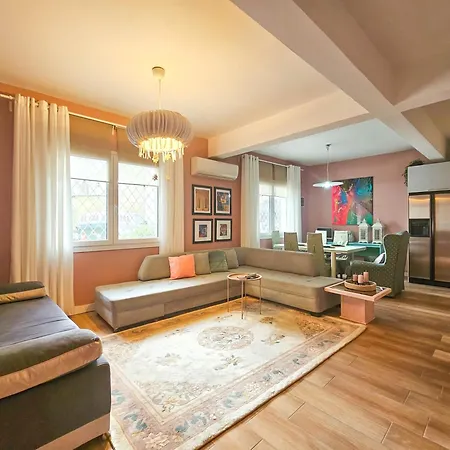 Апартаменты Katrin's House With Private Parking